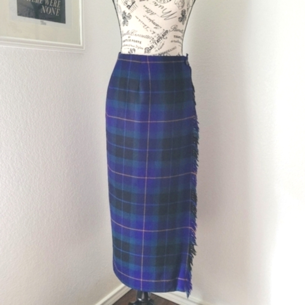 Vintage Talbots 80s 90s Wool Wrap Skirt Tartan Plaid Fringe Size 8 Made In USA